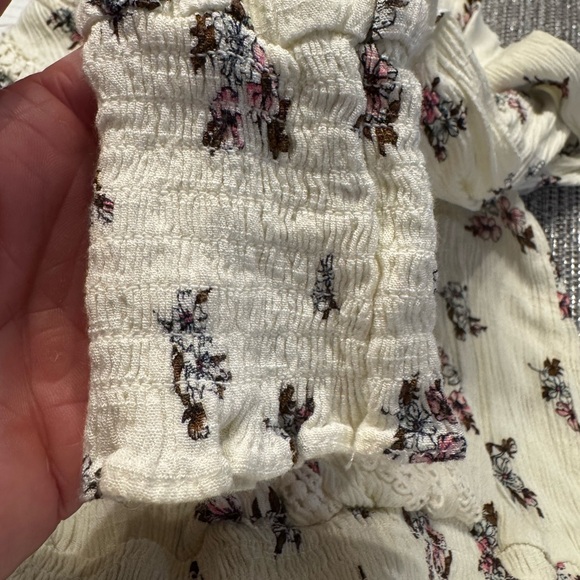 American Rag white floral A line mini skirt, elastic waist, long sleeves, XS. - Picture 14 of 14